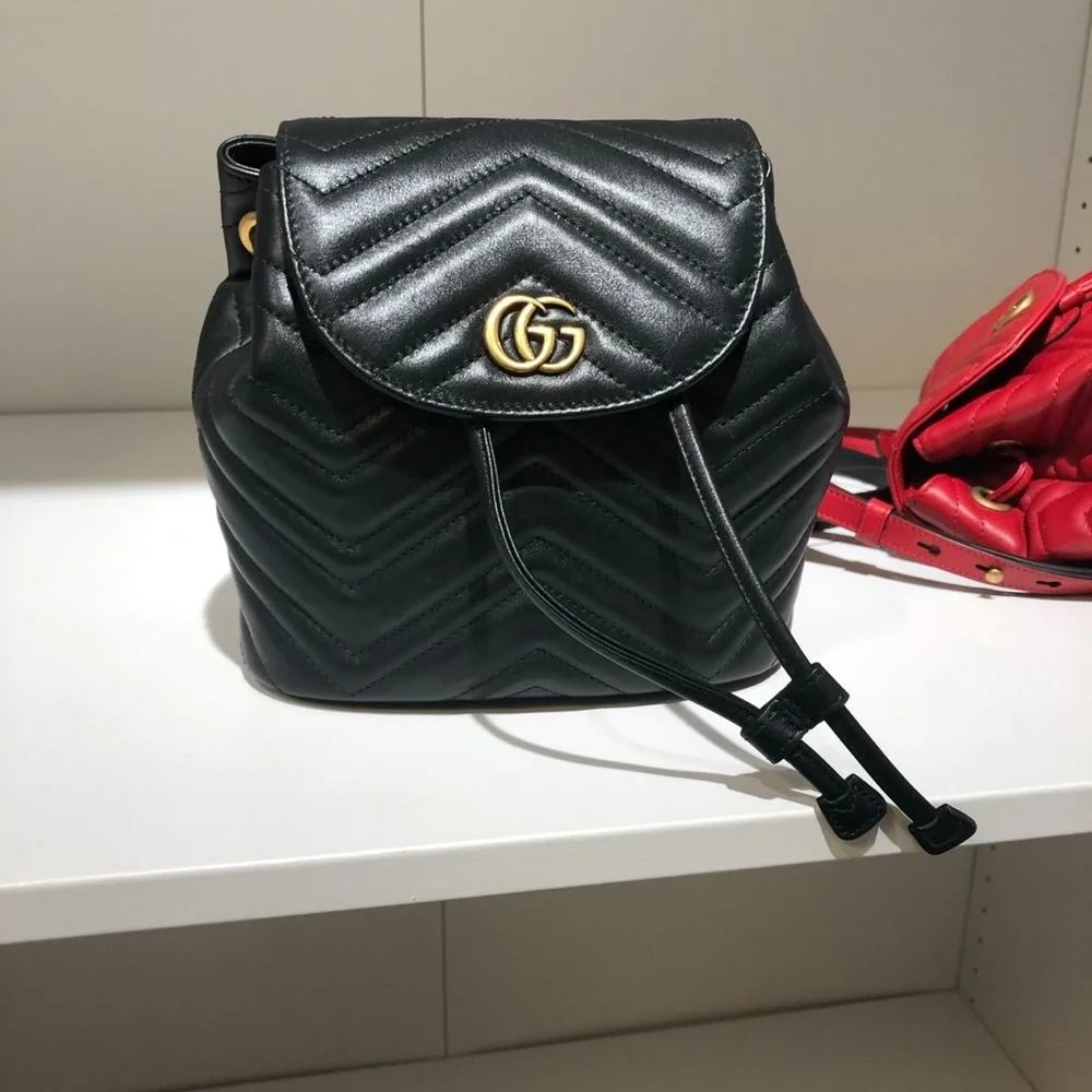 GUCCI - Calfskin Matelasse GG Marmont Flap Backpack Black - Picture 3 of 6